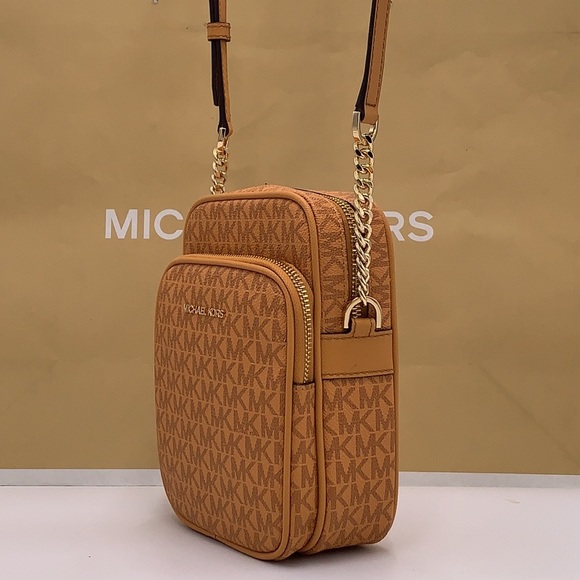 MICHAEL KORS
Jet Set Travel Medium Signature Logo Crossbody Bag
COLOR CIDER - Picture 8 of 16